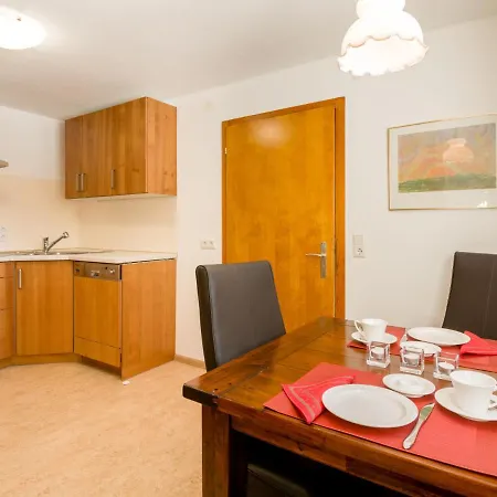 Lejlighed Modern In With Private Terrace
